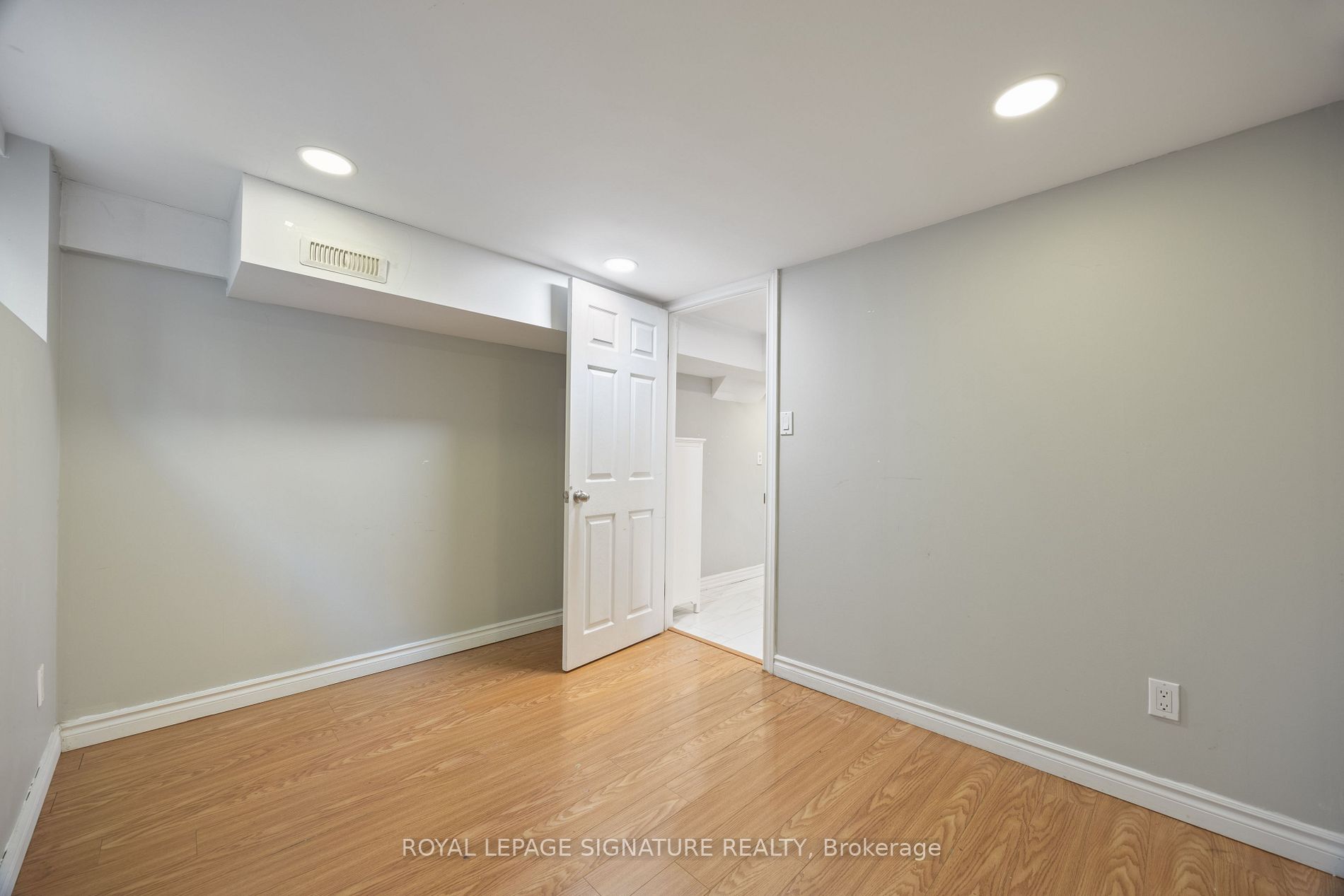 75 Admiral Rd