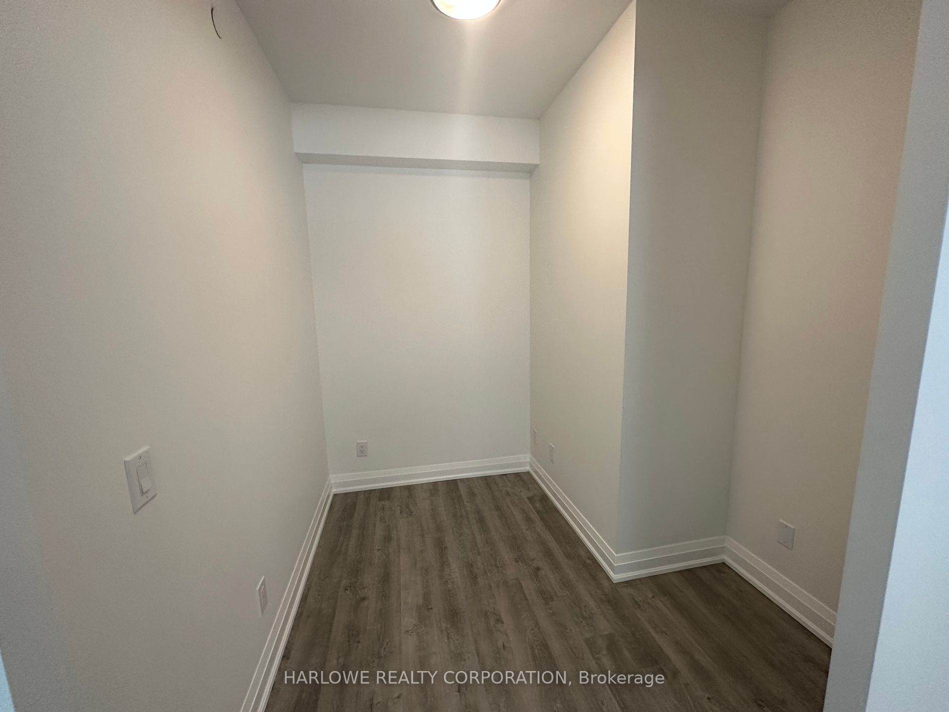 2369 Danforth Ave, #219