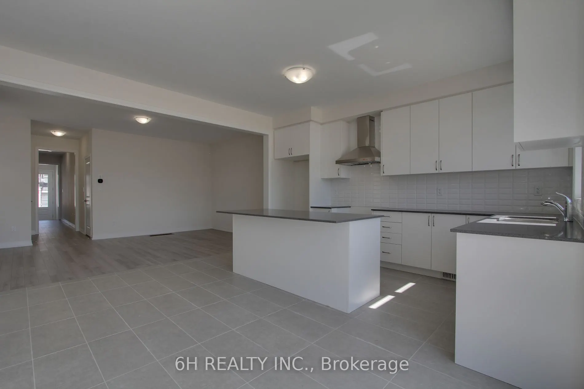 2608 Hibiscus Dr