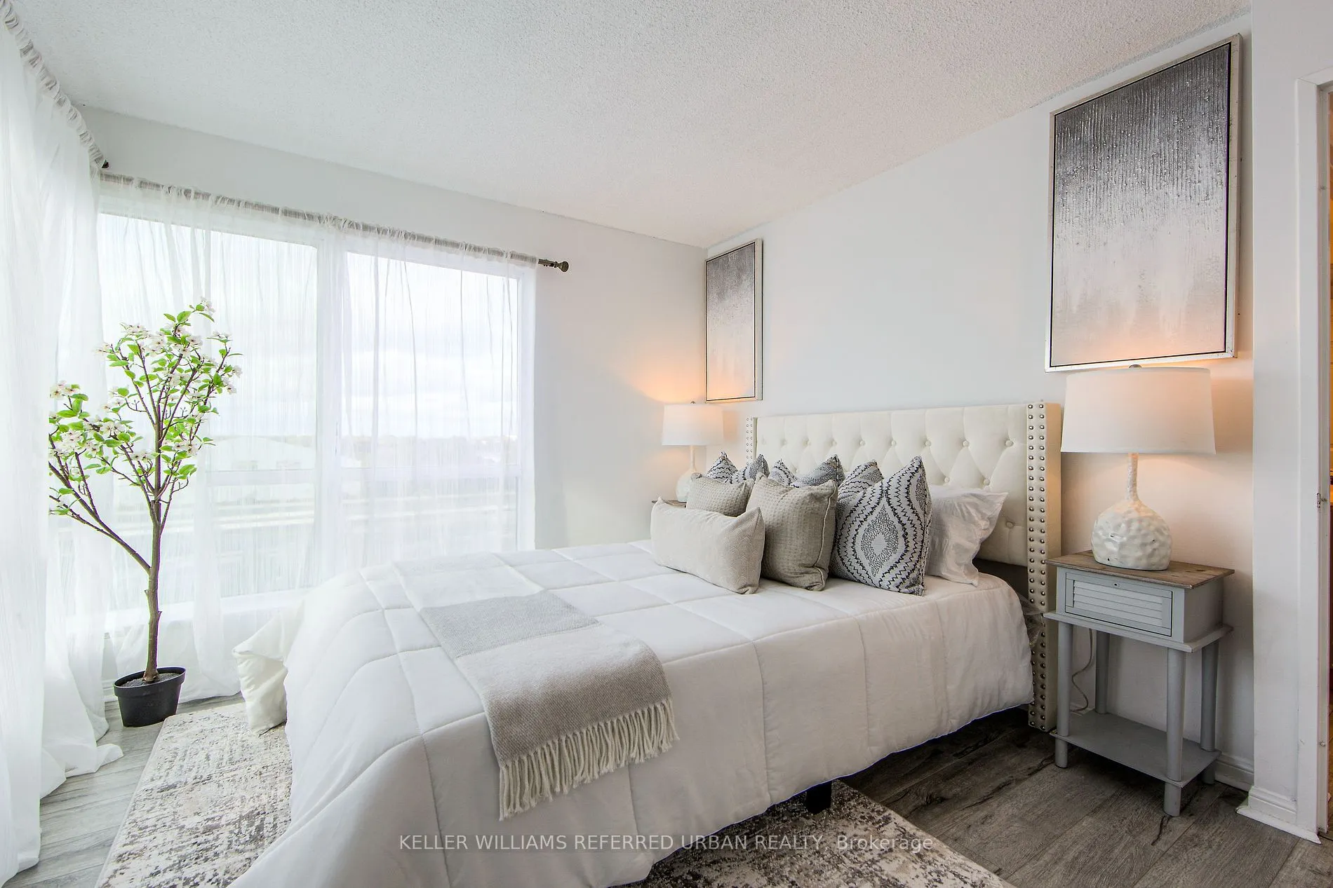 11 Lee Centre Dr, #703