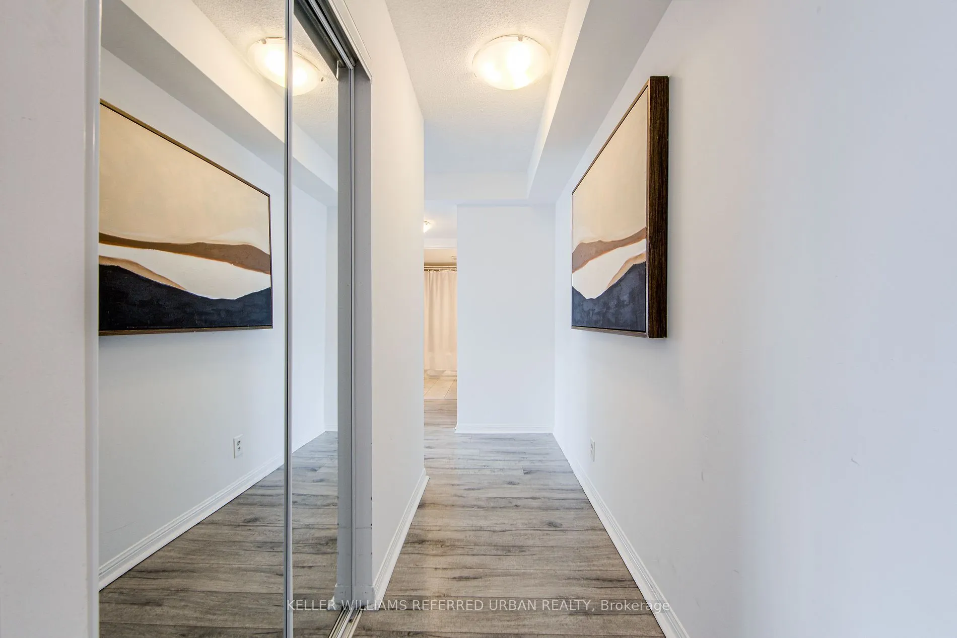 11 Lee Centre Dr, #703