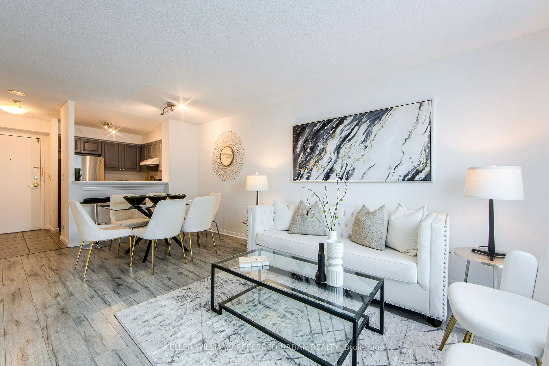 11 Lee Centre Dr, #703