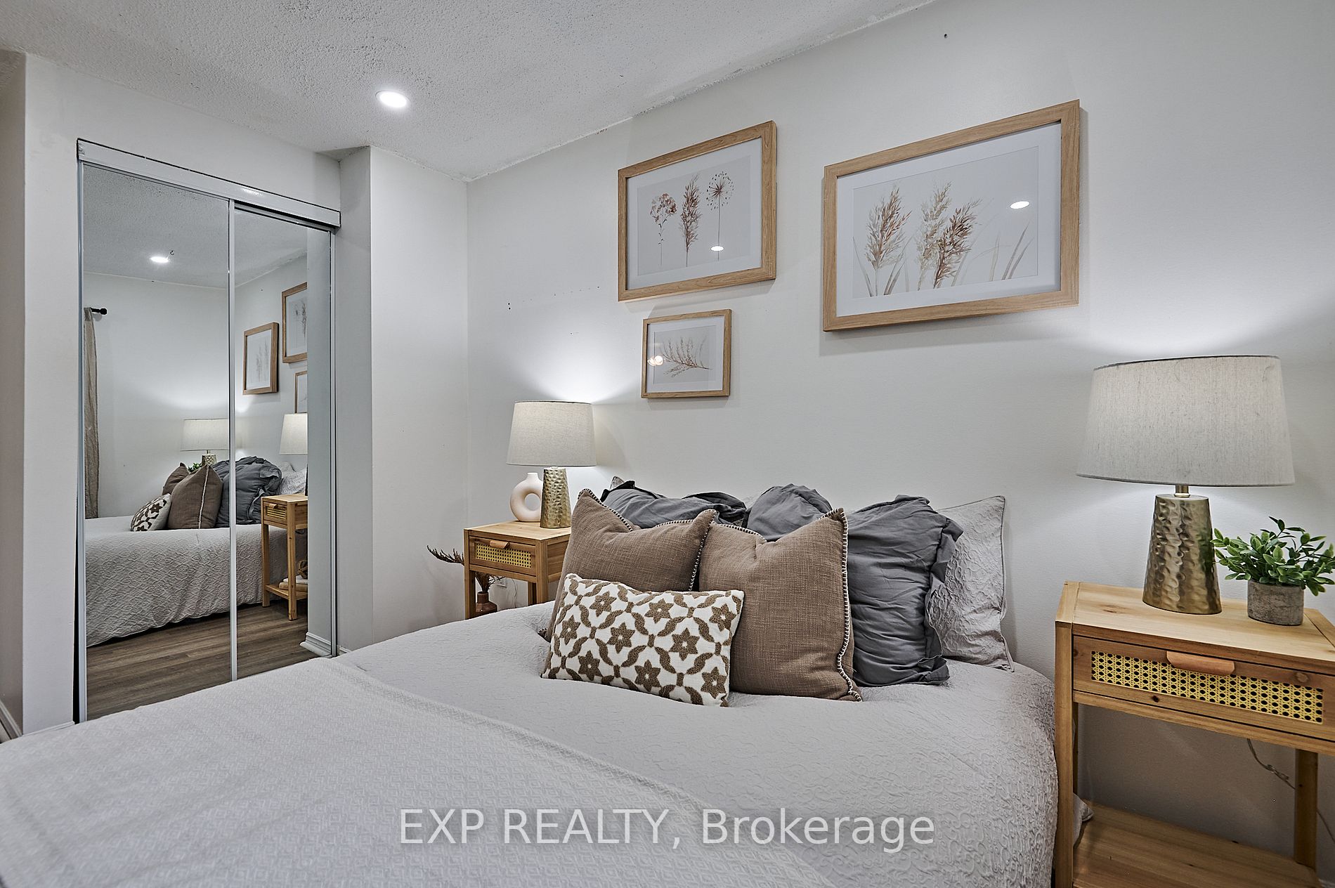 200 Murison Blvd, #67