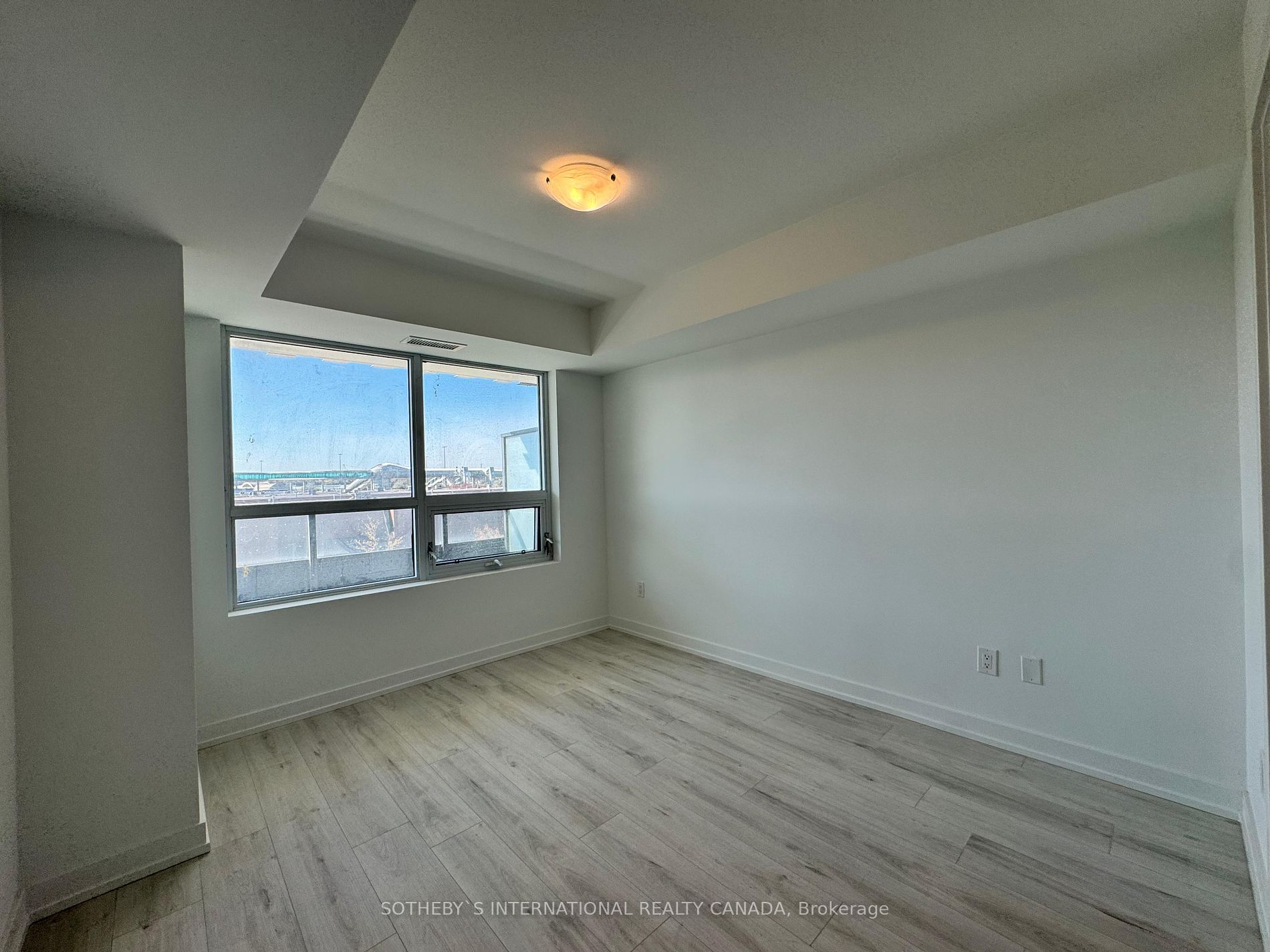 1435 Celebration Dr, #303