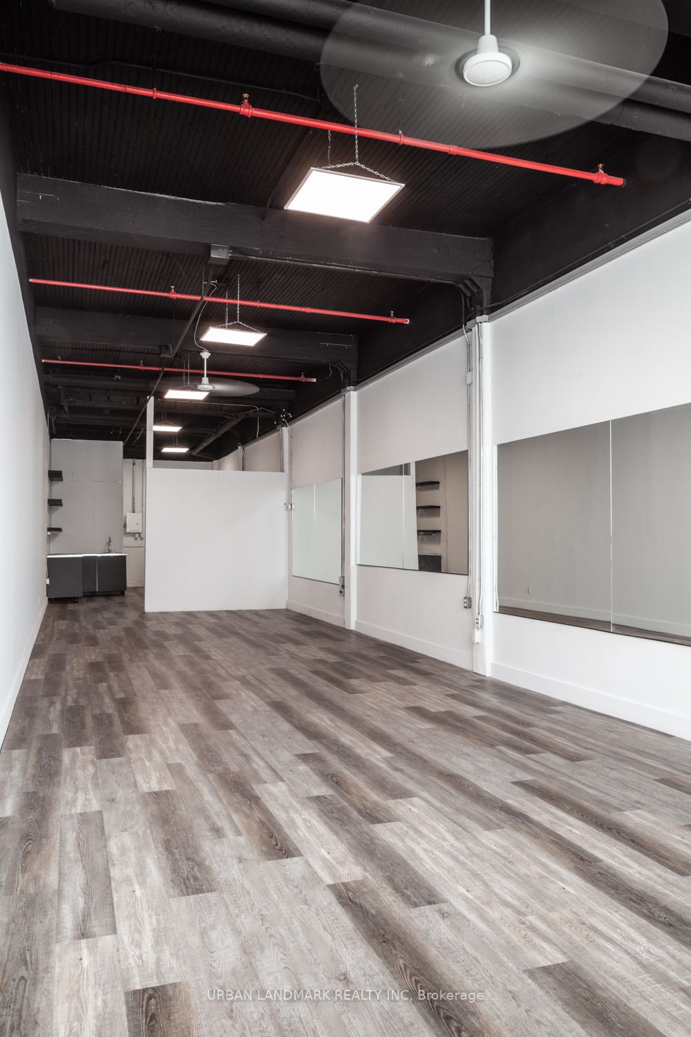 302 Carlaw Ave, #110A