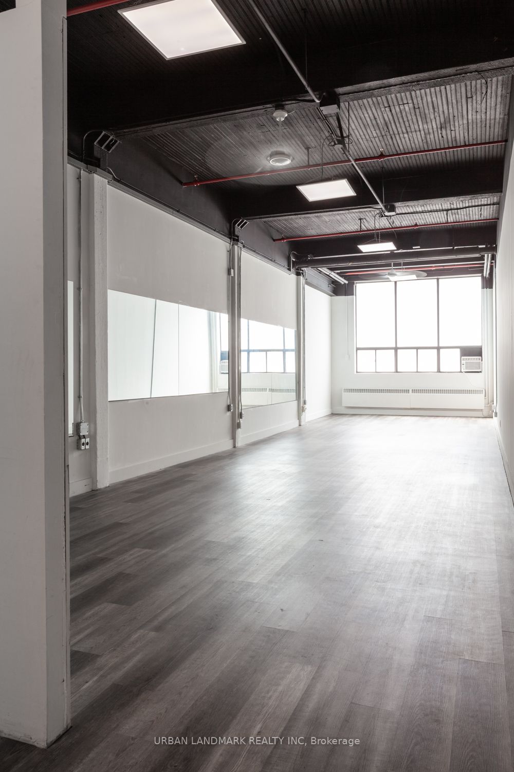 302 Carlaw Ave, #110A
