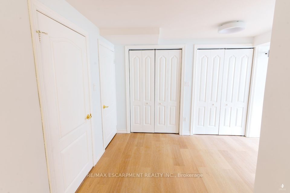 11 Yorkshire Cres