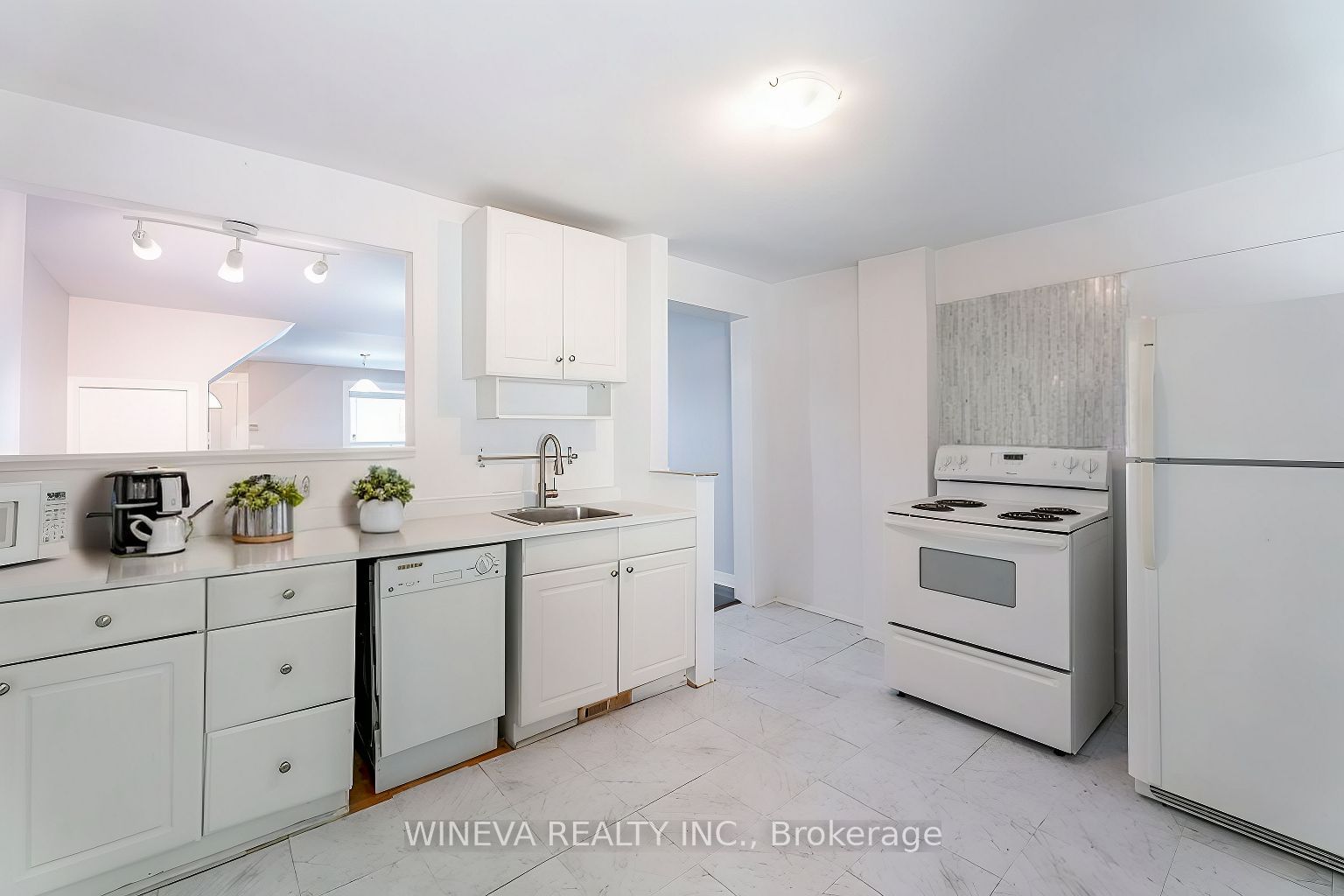 106 Willow Ave