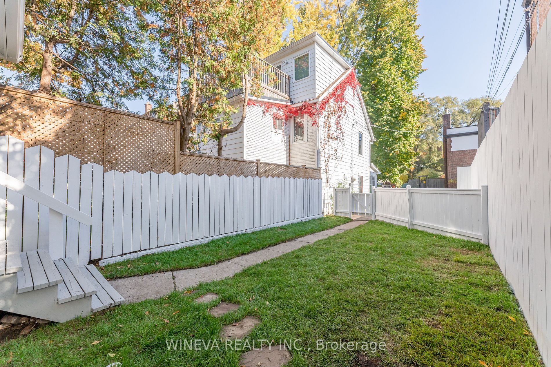 106 Willow Ave