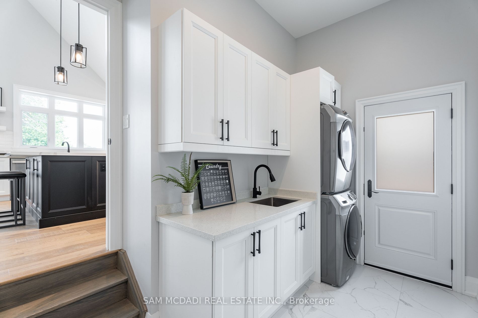 46 Charles Tilley Cres