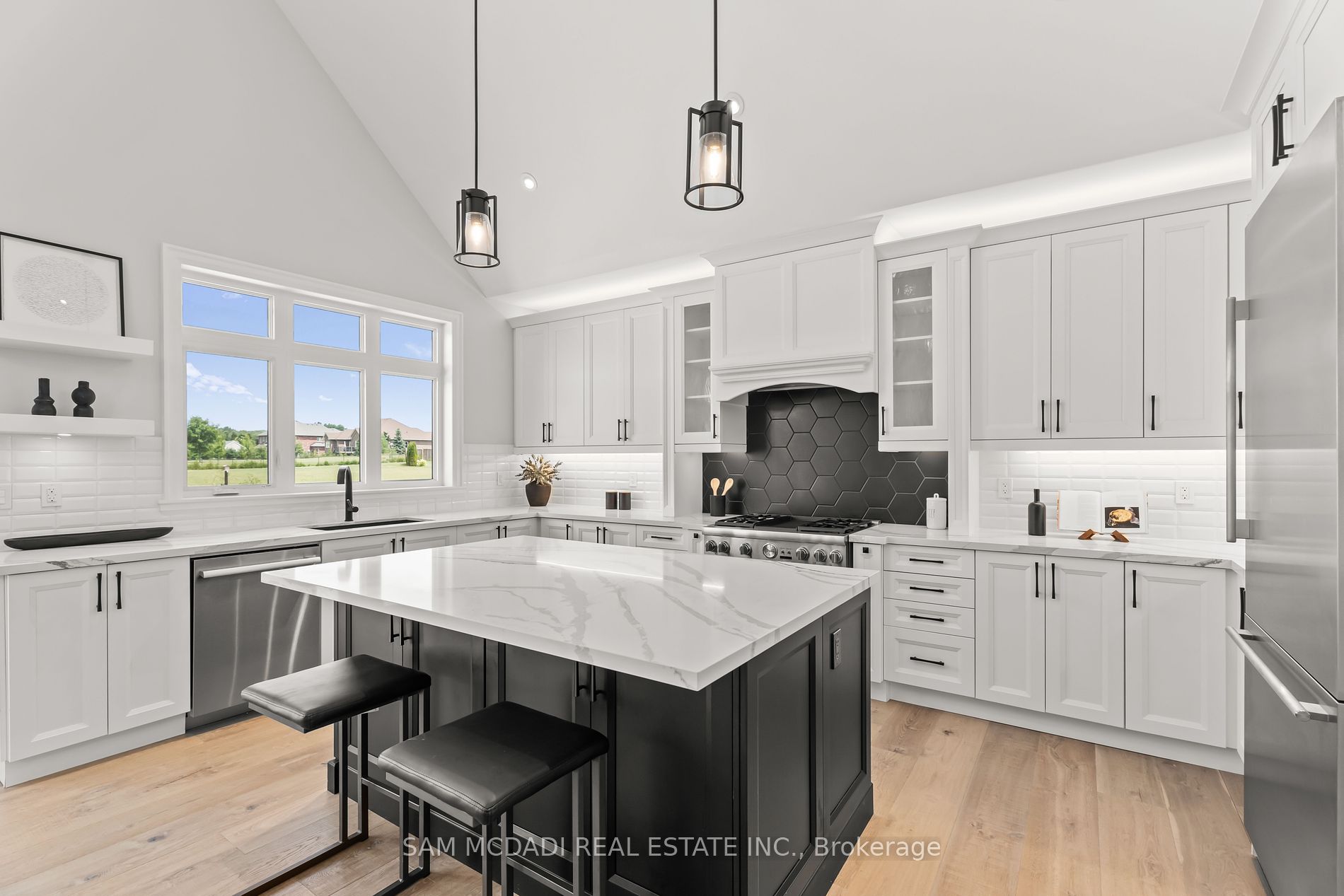 46 Charles Tilley Cres