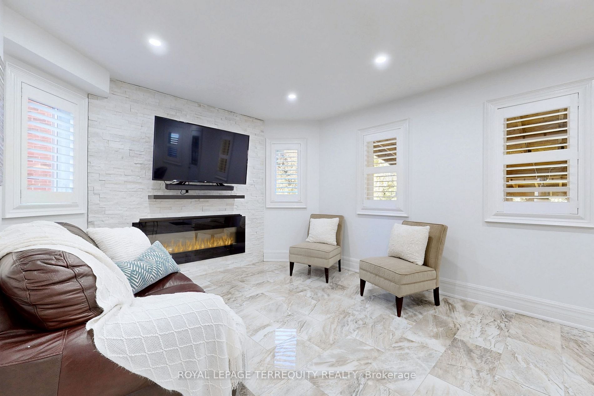 12 William Davidson St