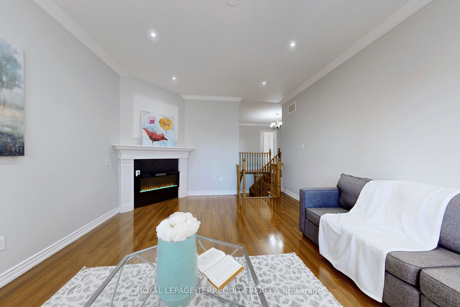 12 William Davidson St