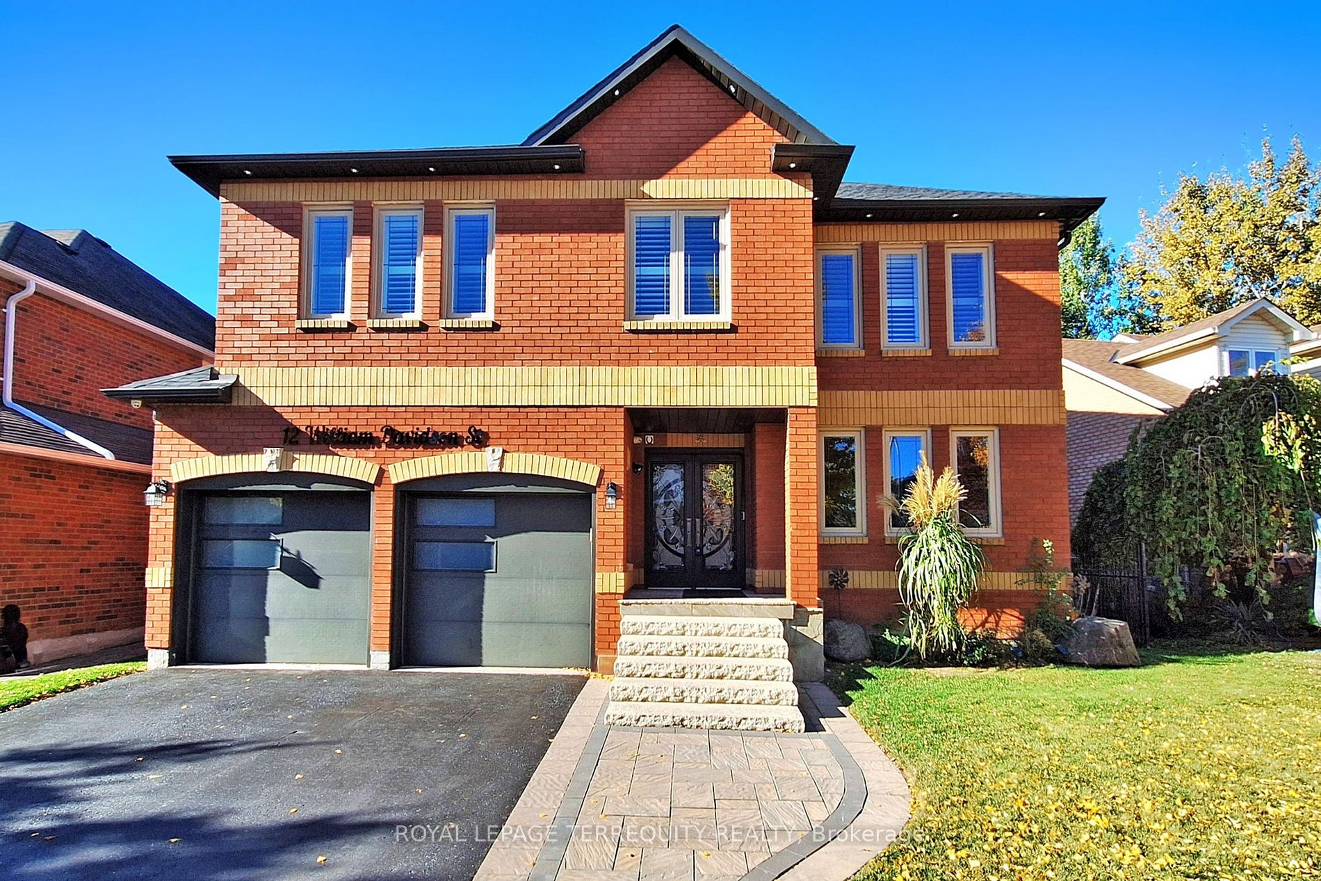 12 William Davidson St