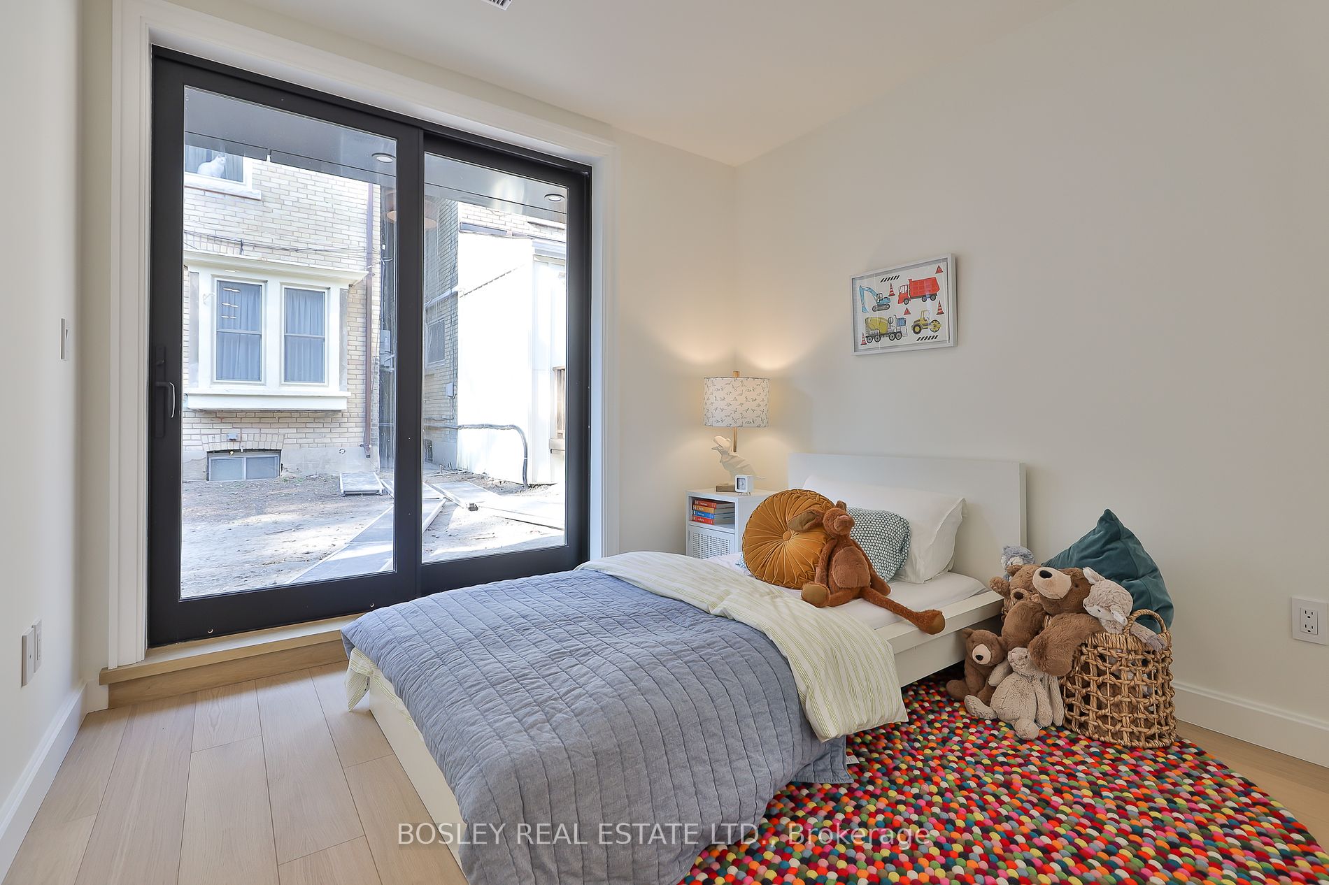 2135R Gerrard St E, #Laneway