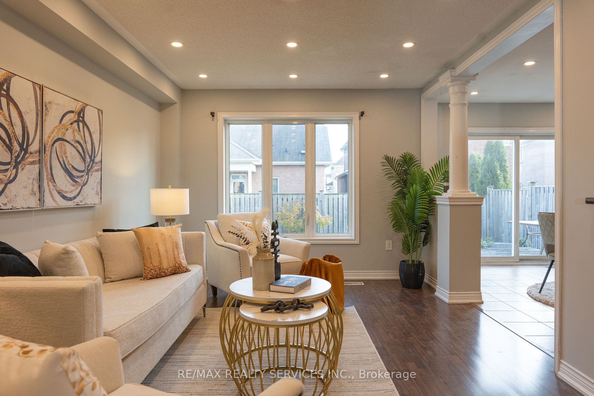 25 Swansea St