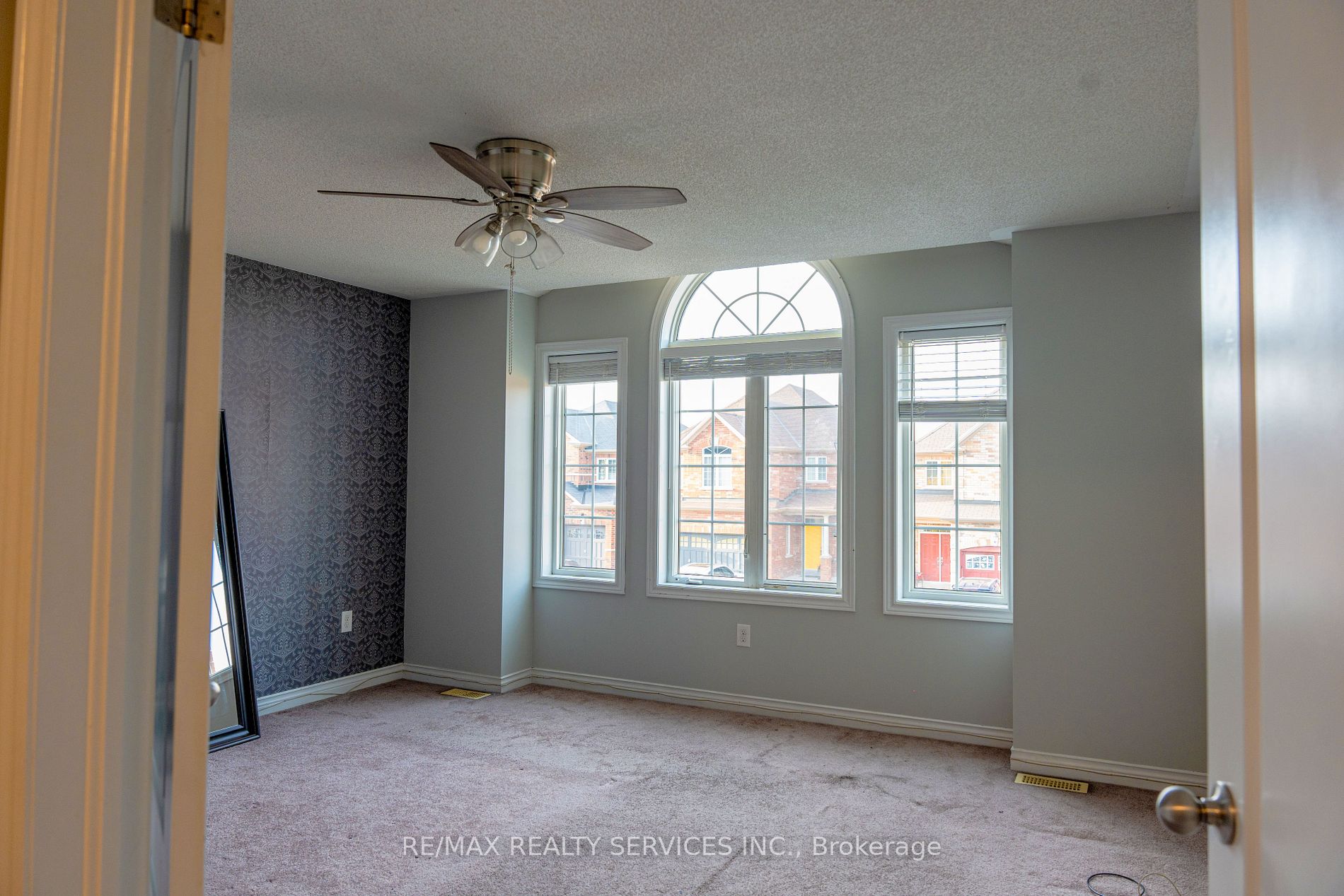 25 Swansea St