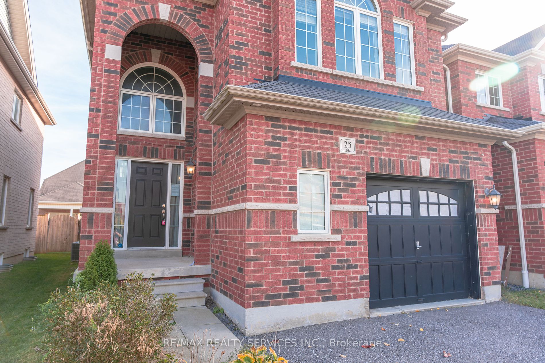 25 Swansea St