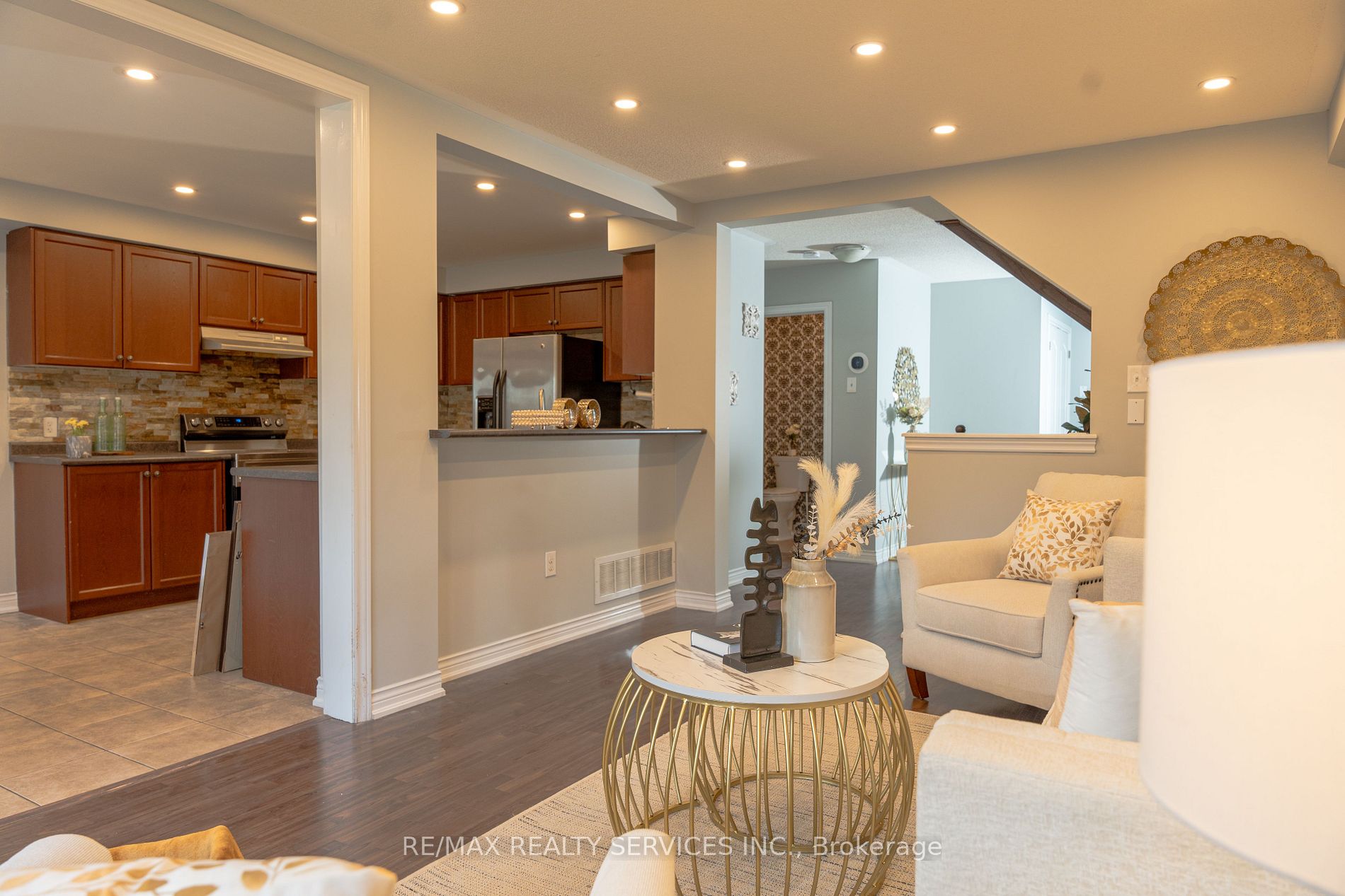 25 Swansea St