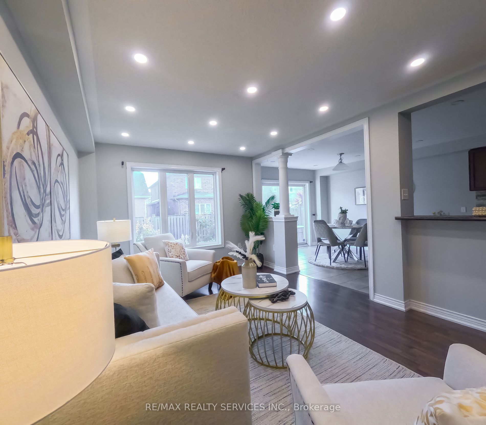 25 Swansea St