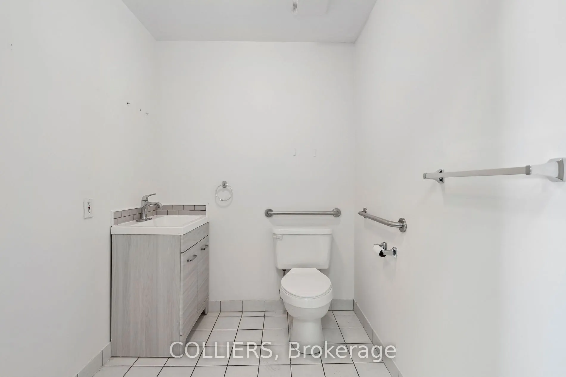 1755 Queen Street E, #5