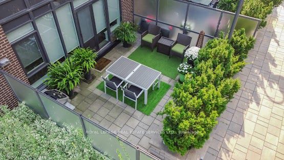 2 Bellefair Ave, #208