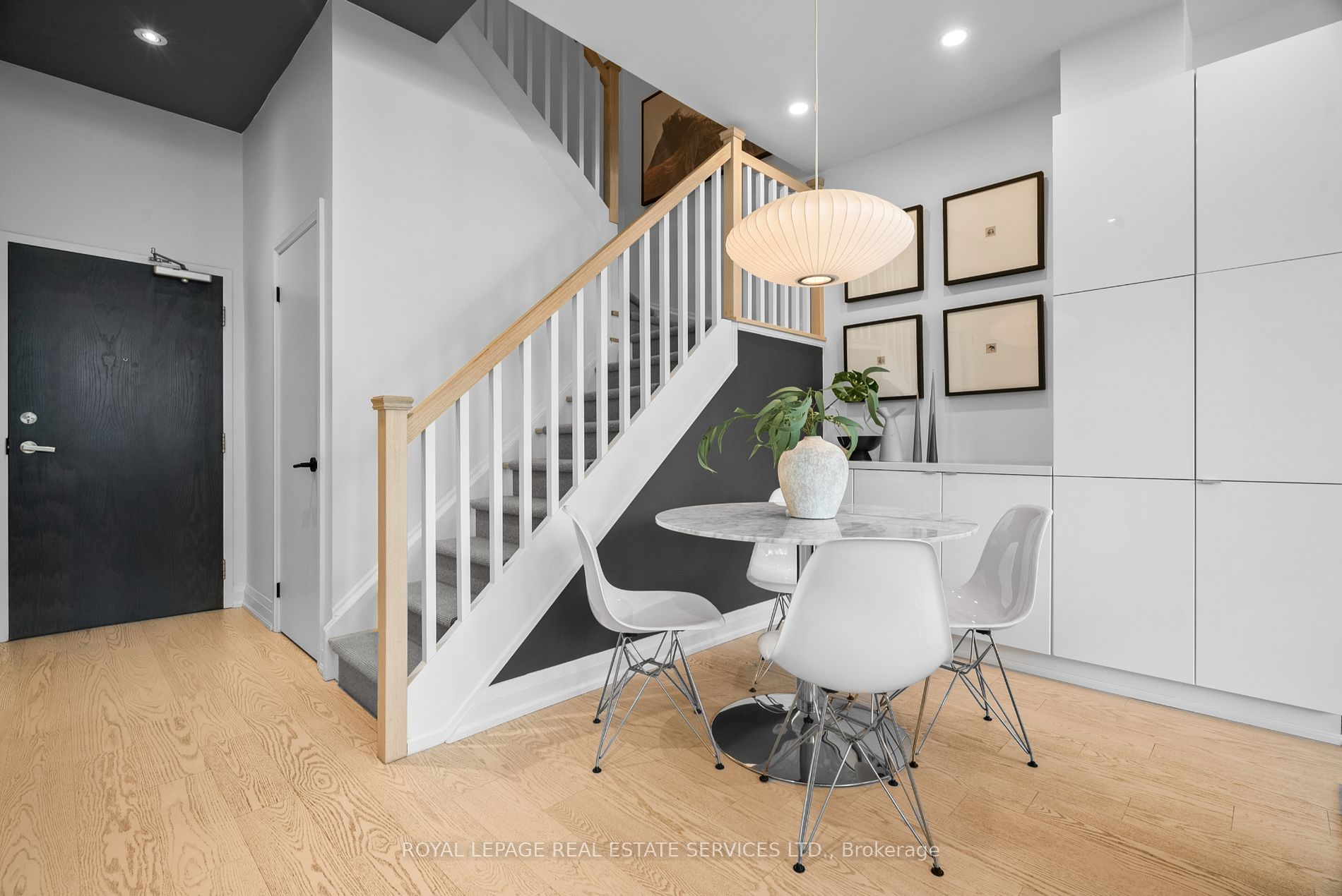 2 Bellefair Ave, #208