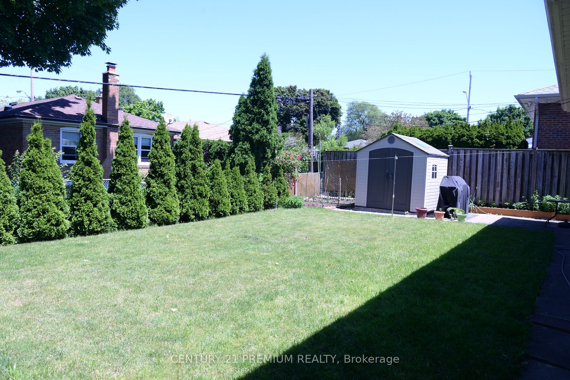 32 Hoshlega Dr, #Main Fl