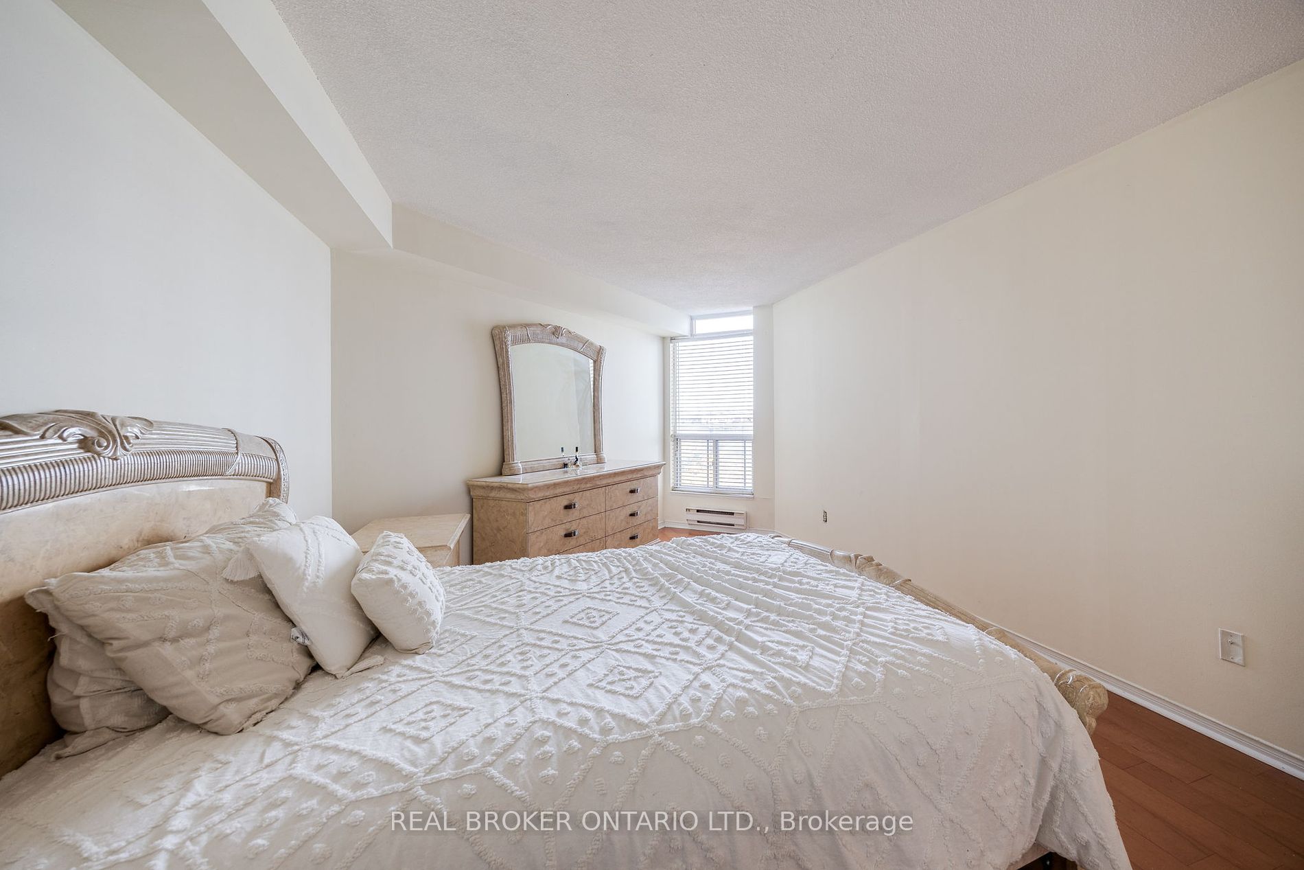 4727 Sheppard Ave E, #608