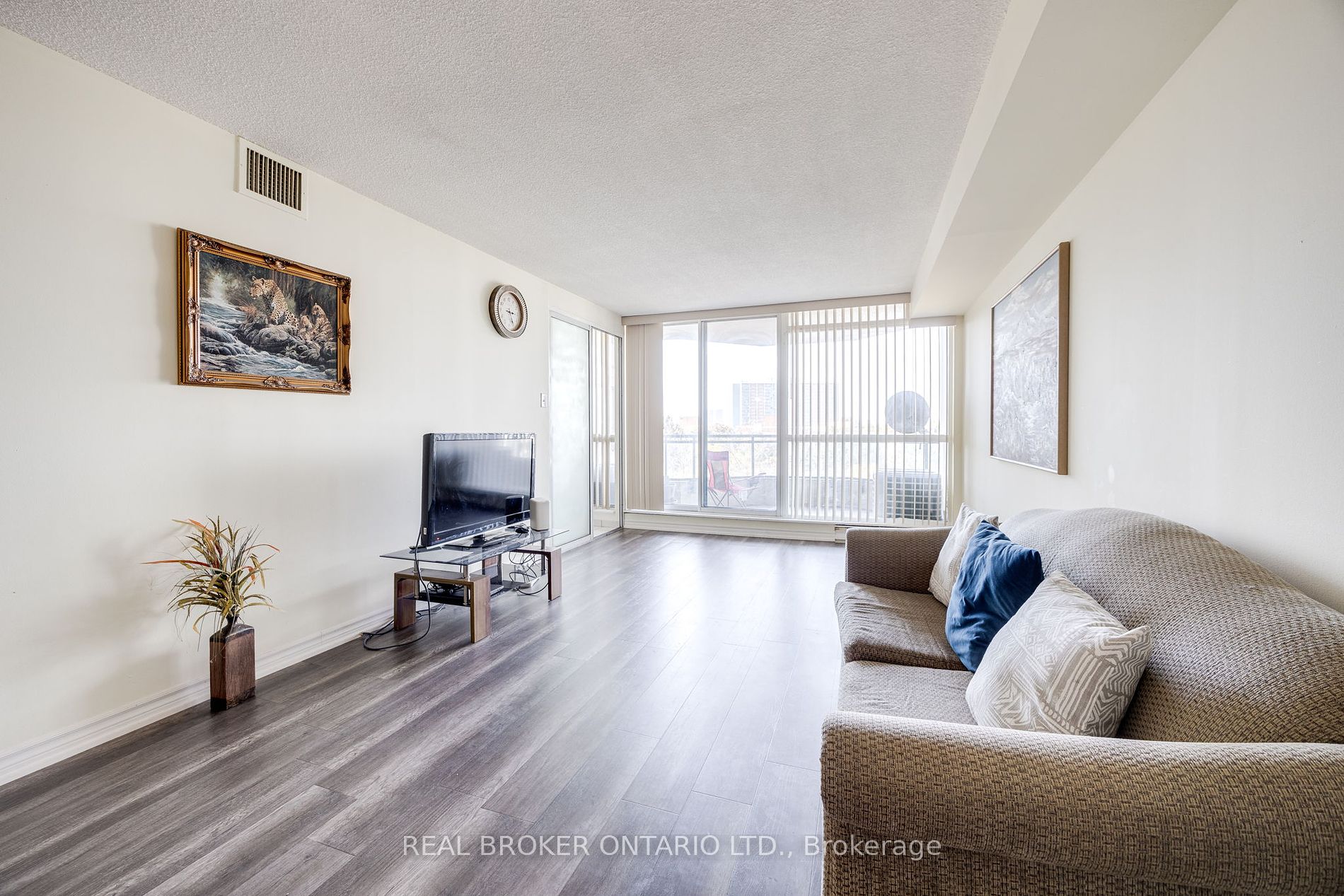 4727 Sheppard Ave E, #608