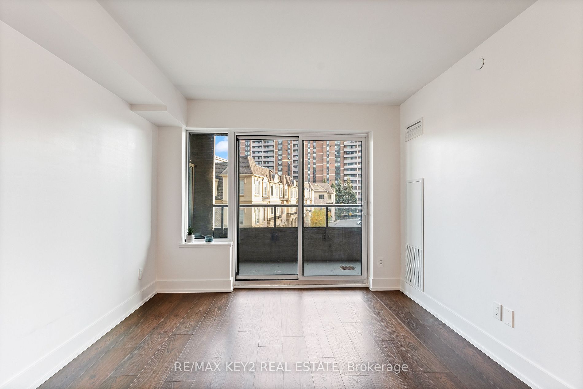 1215 Bayly St, #205