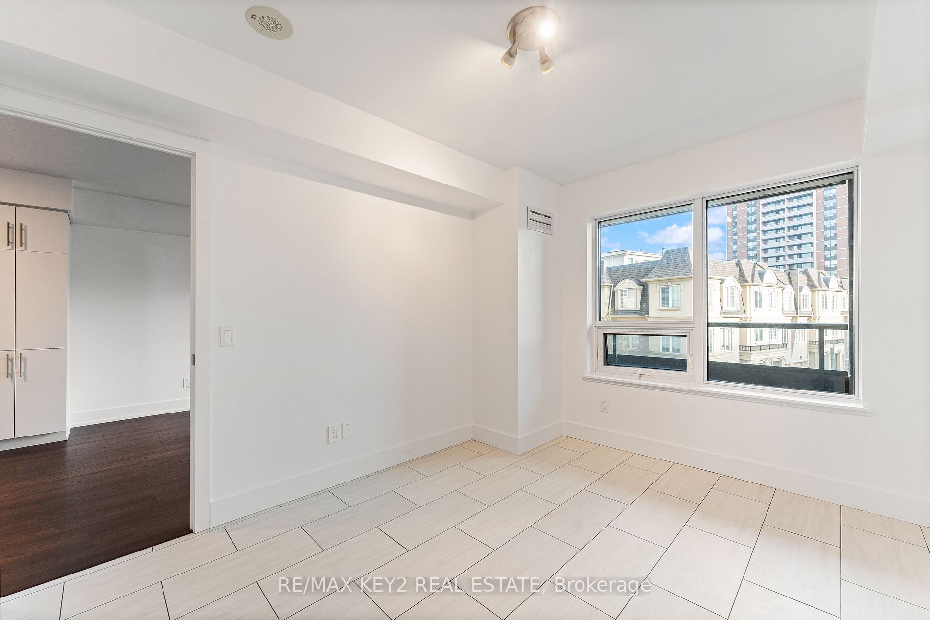 1215 Bayly St, #205