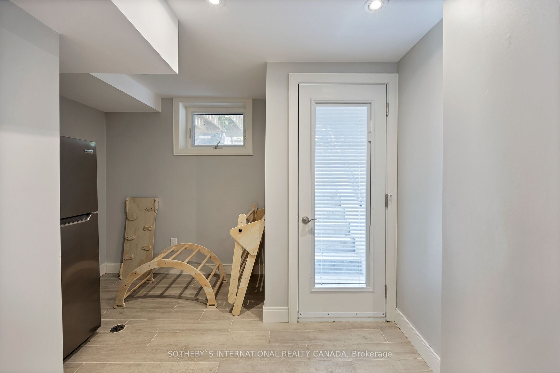 201 Torrens Ave