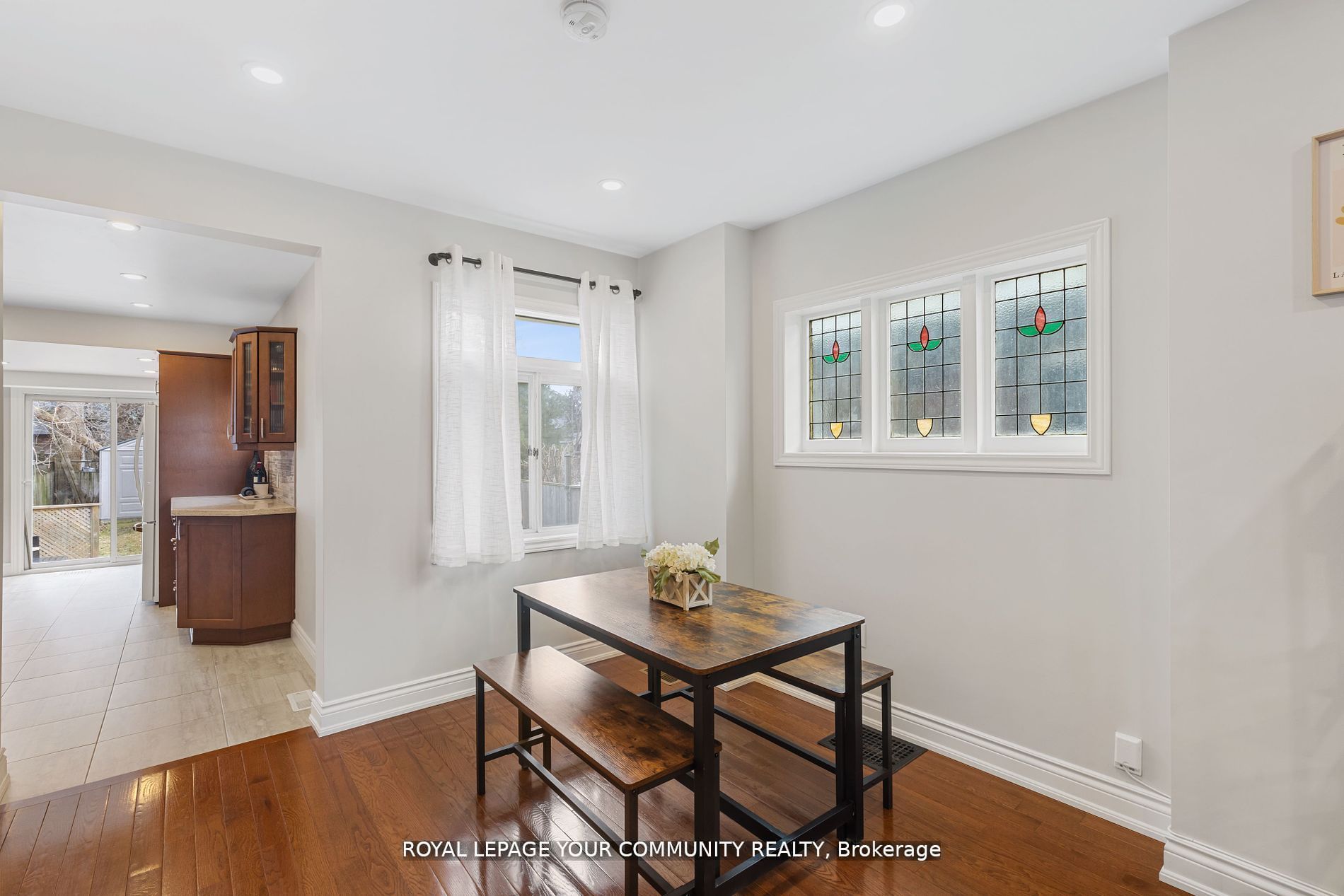 11 Denton Ave