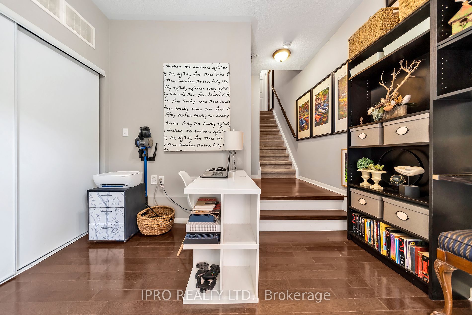 1250 St. Martins Dr, #21