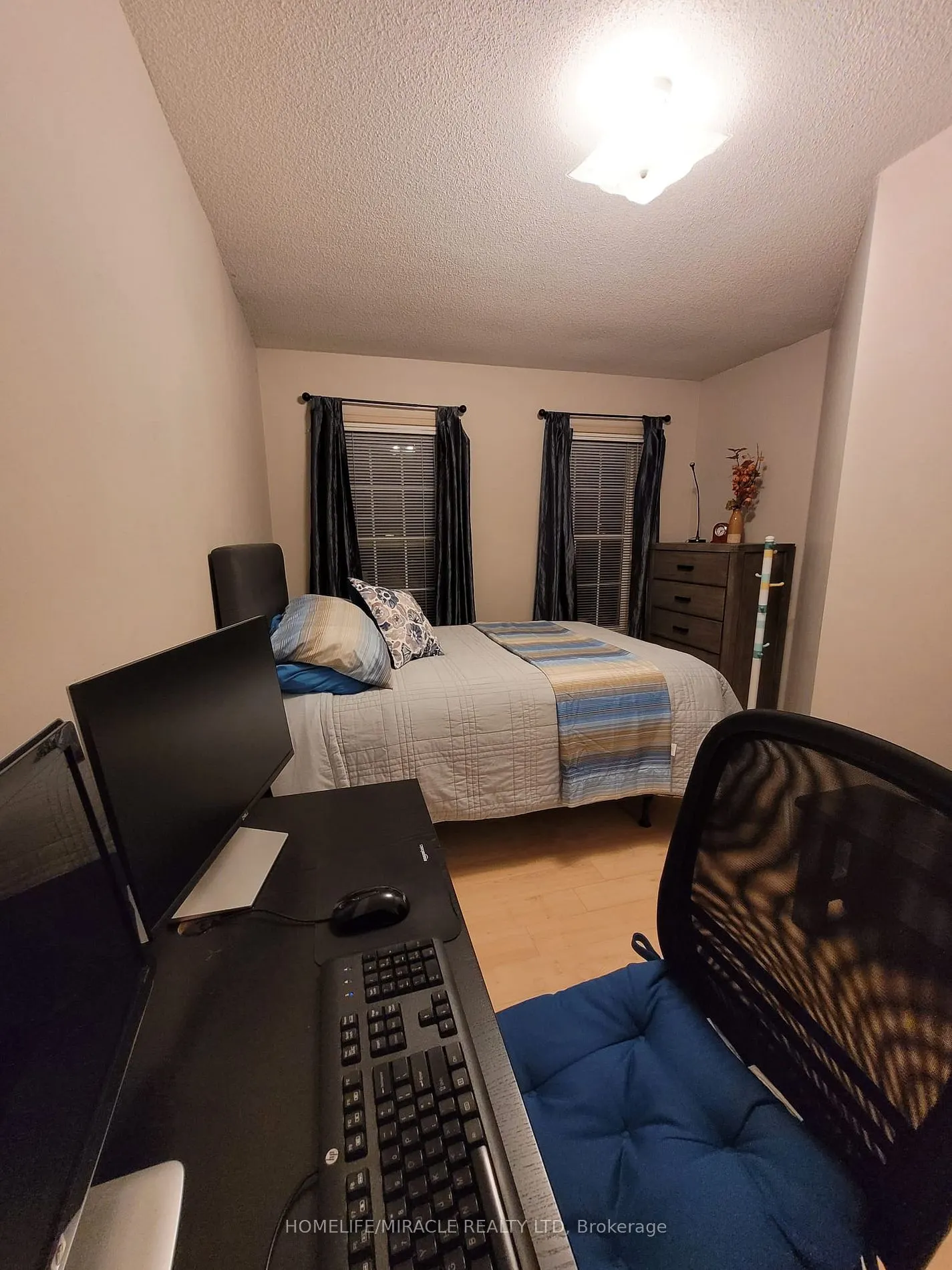 22 Exchequer Pl, #25