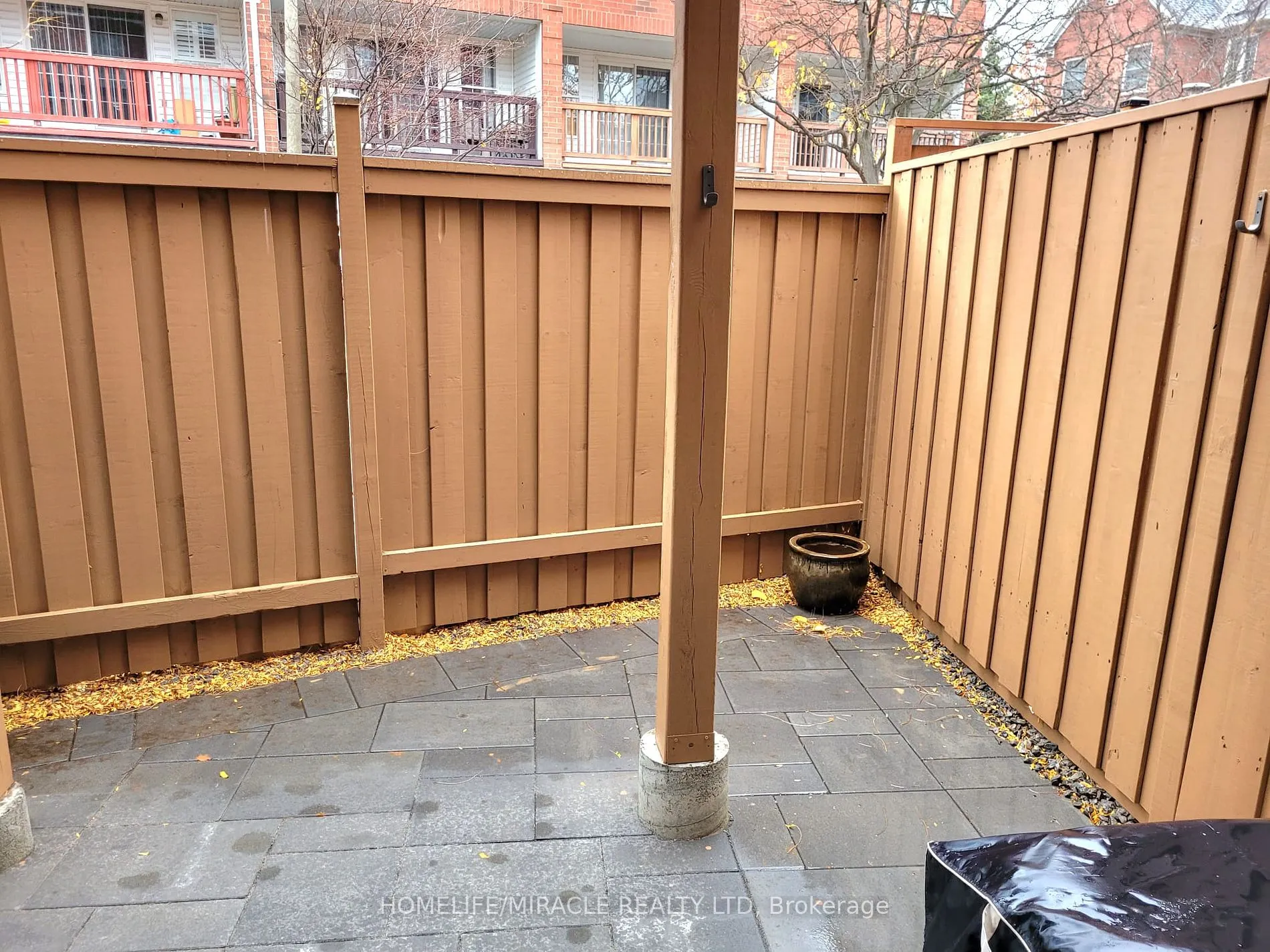 22 Exchequer Pl, #25