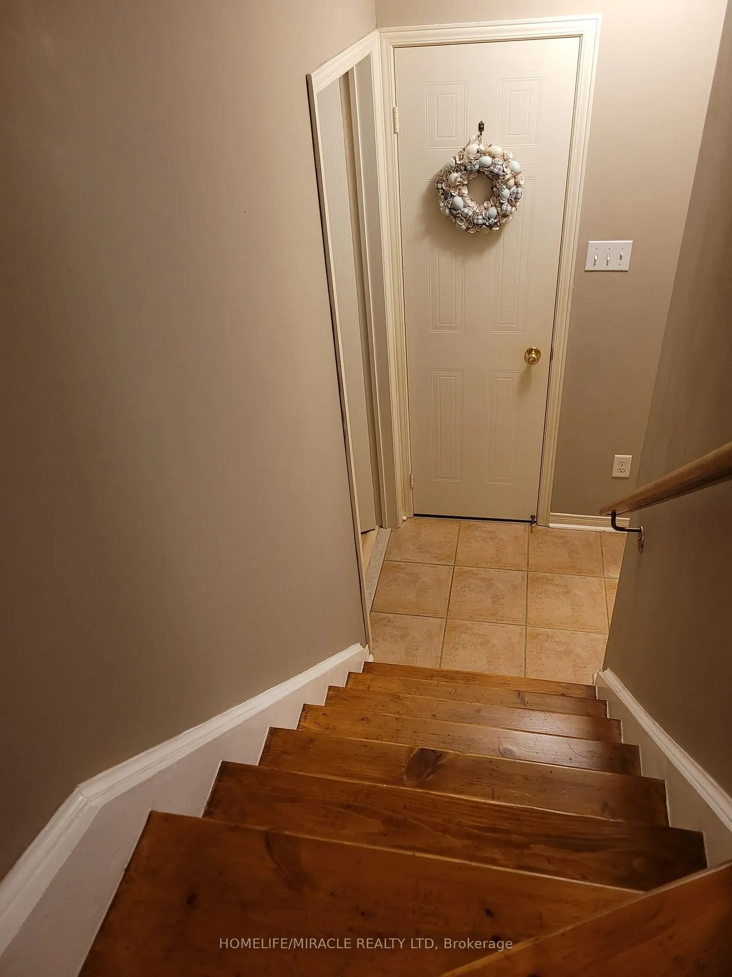 22 Exchequer Pl, #25