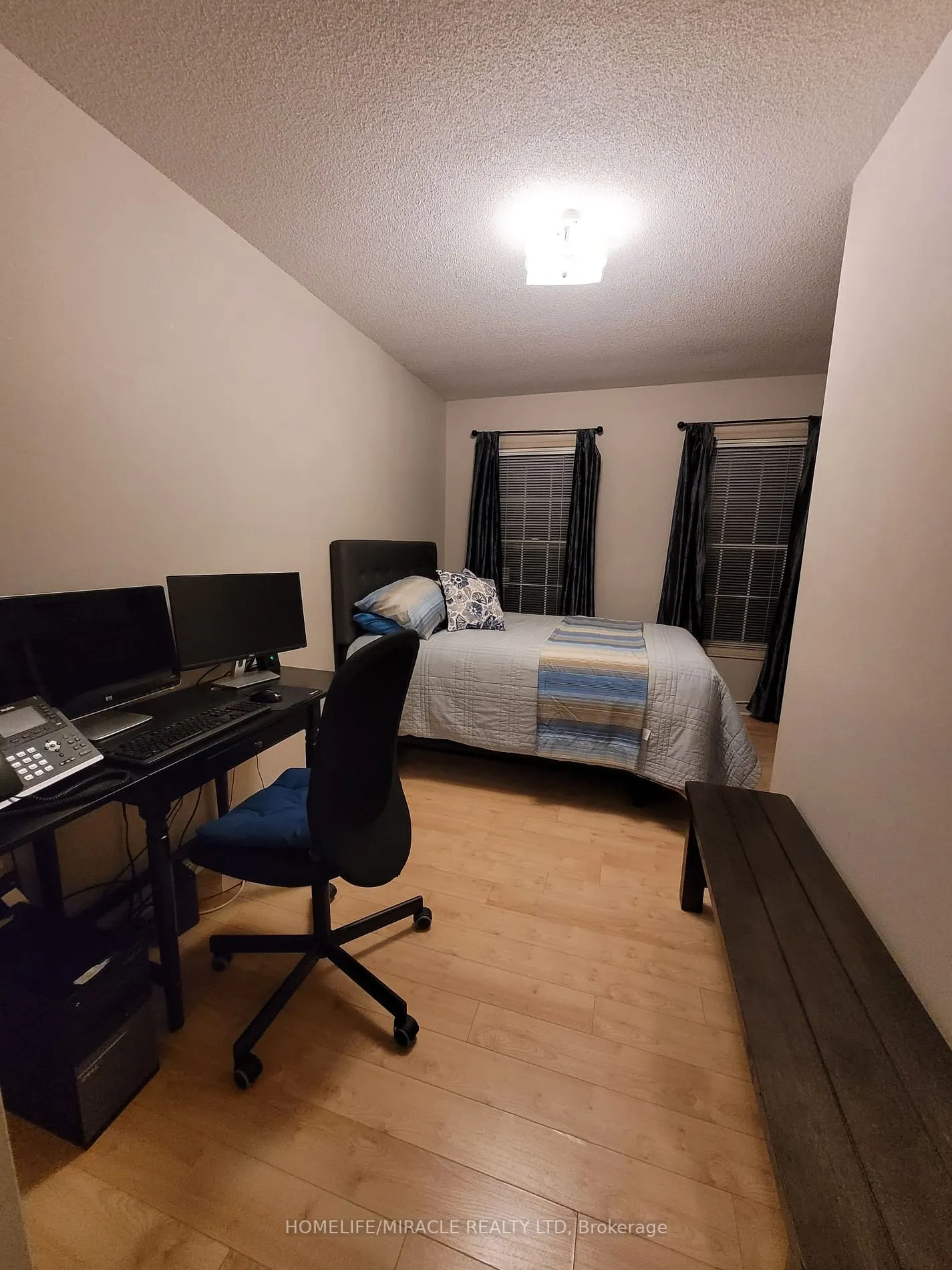 22 Exchequer Pl, #25