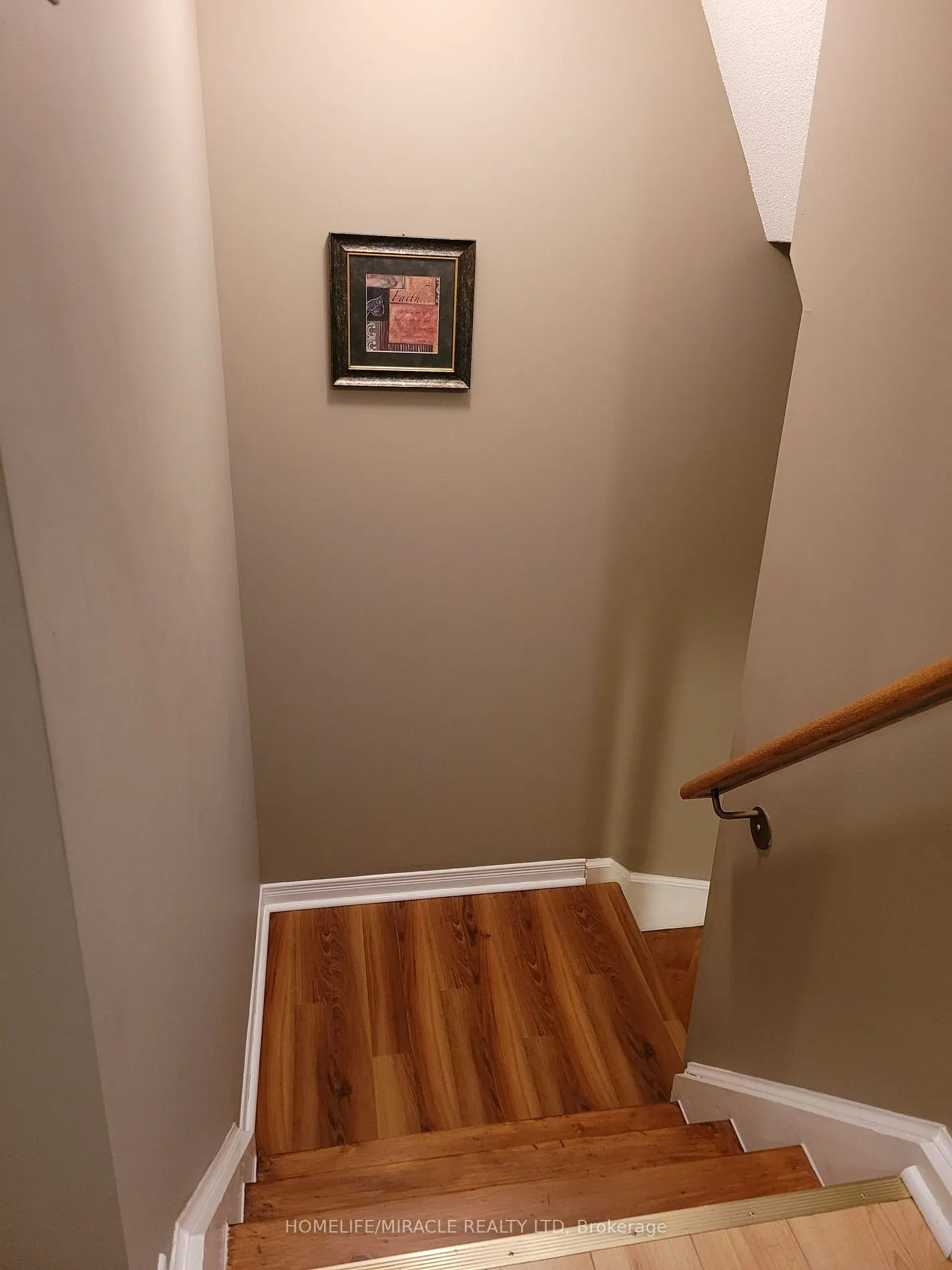 22 Exchequer Pl, #25