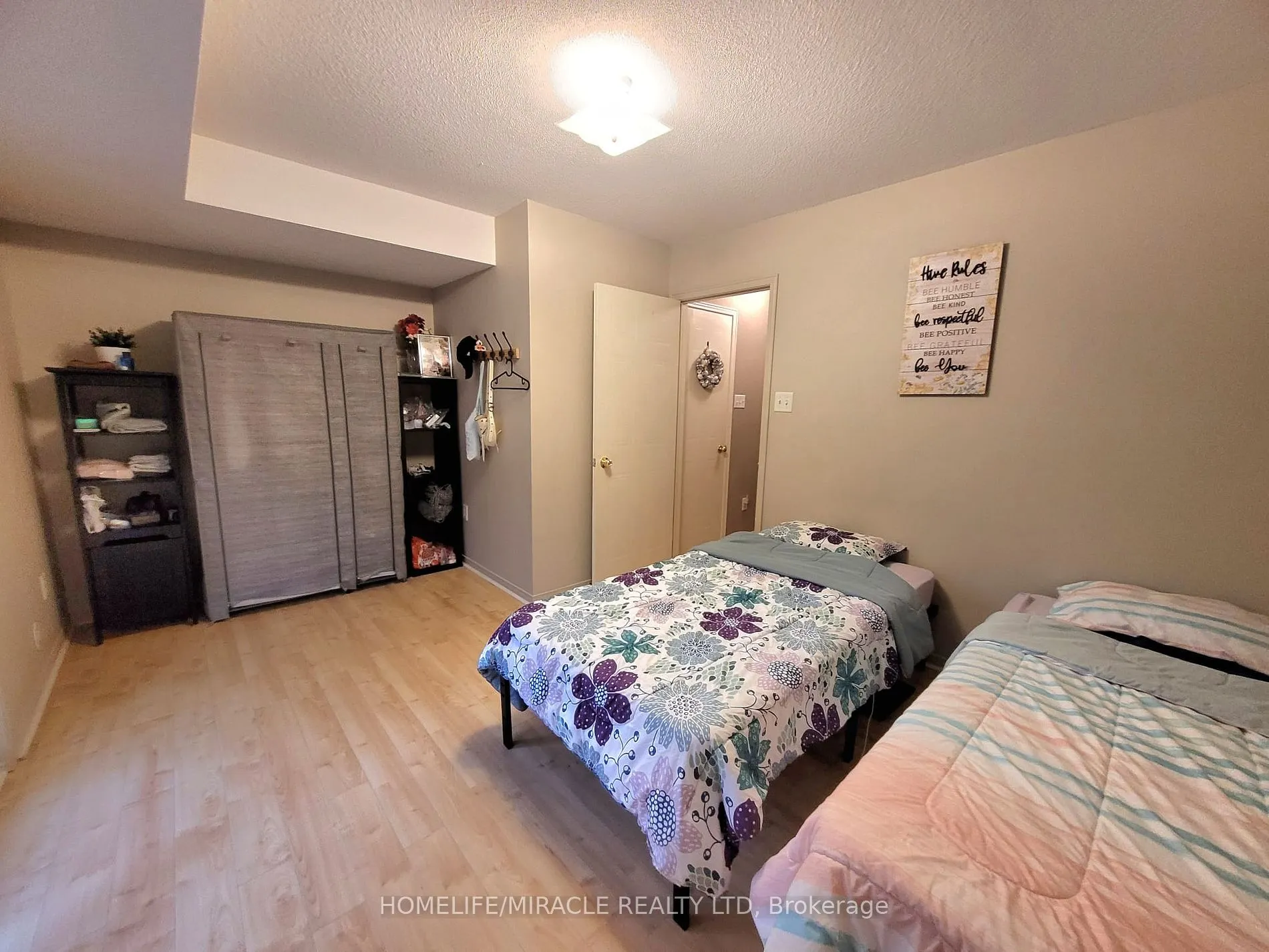 22 Exchequer Pl, #25