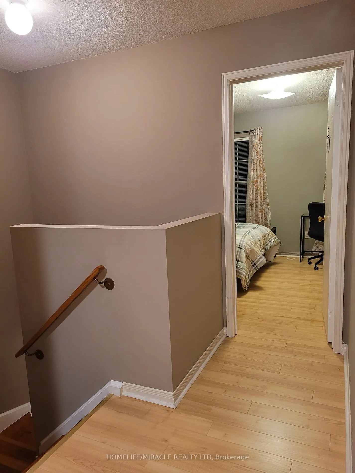 22 Exchequer Pl, #25