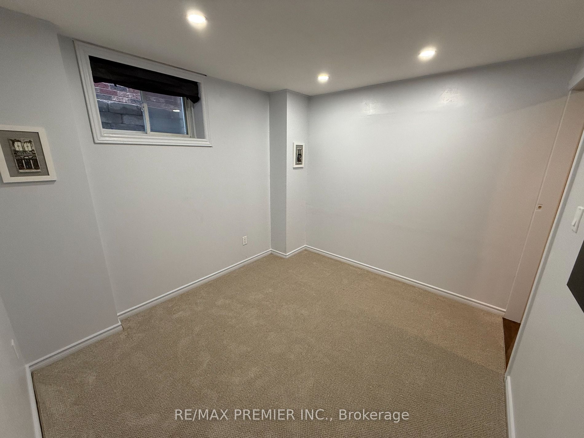 36 A.V. Nolan Dr, #Lower