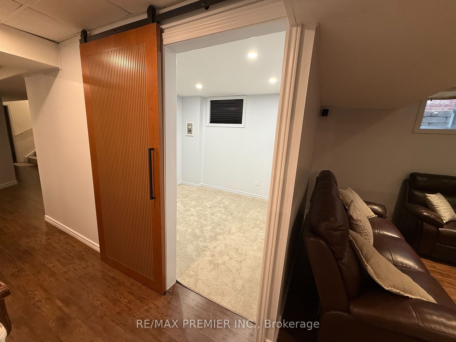 36 A.V. Nolan Dr, #Lower