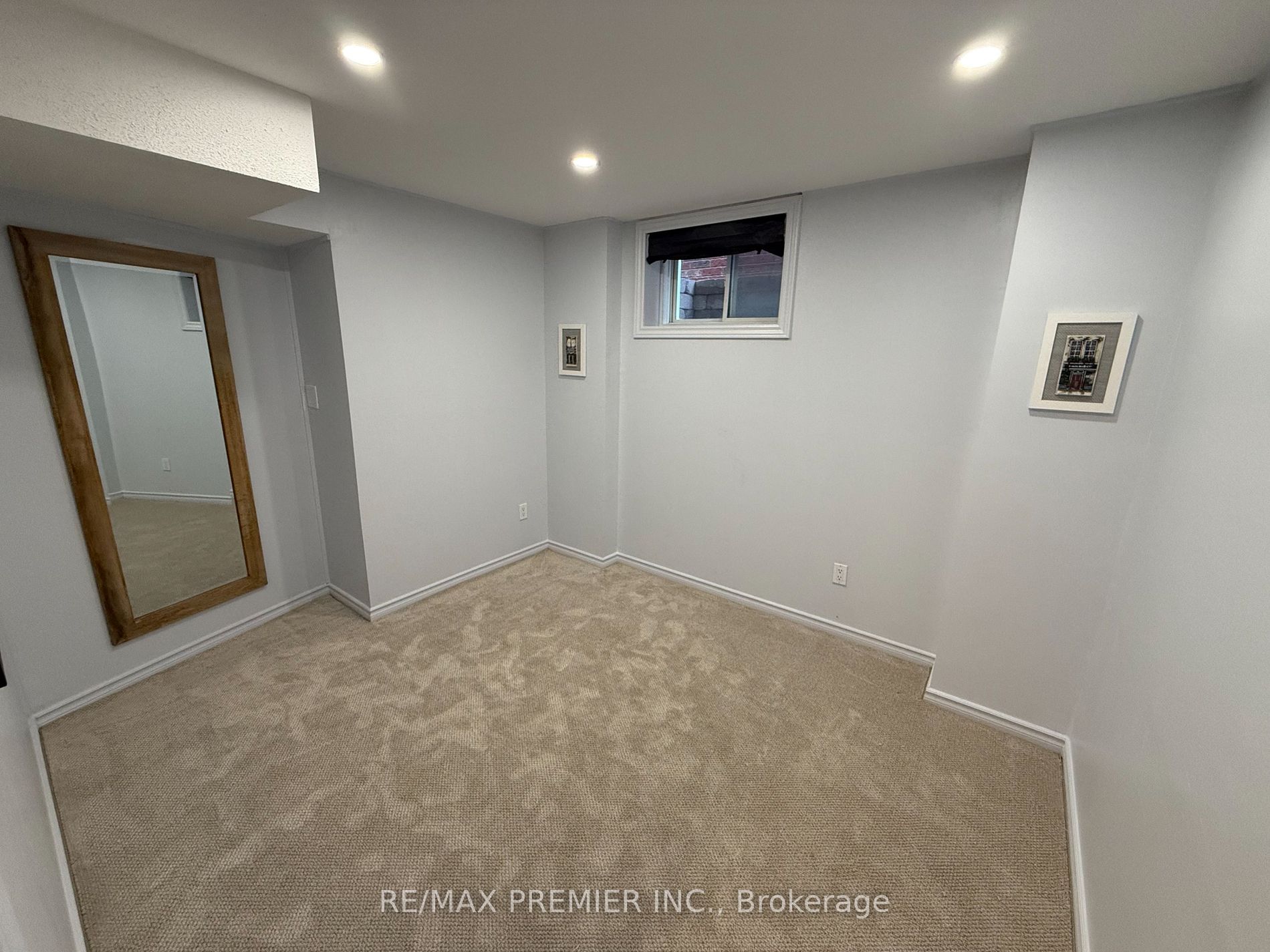 36 A.V. Nolan Dr, #Lower