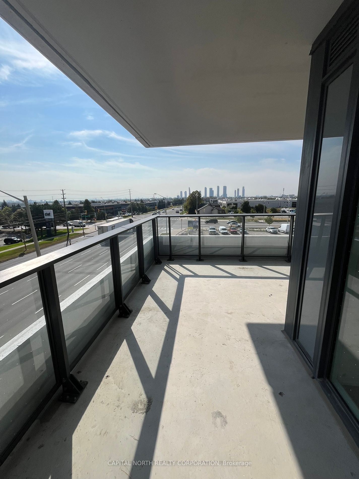 8960 Jane St, #324