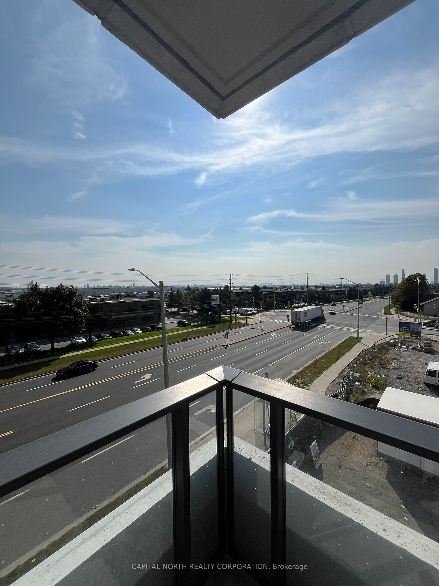 8960 Jane St, #324