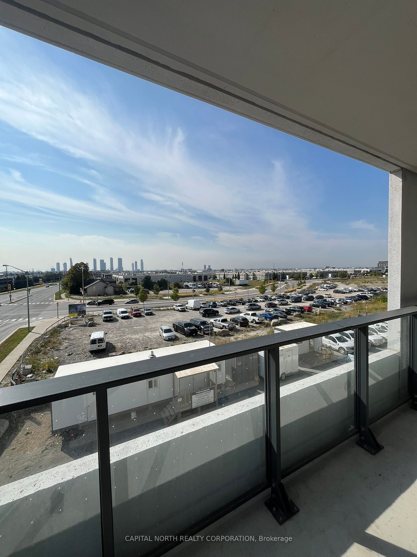 8960 Jane St, #324