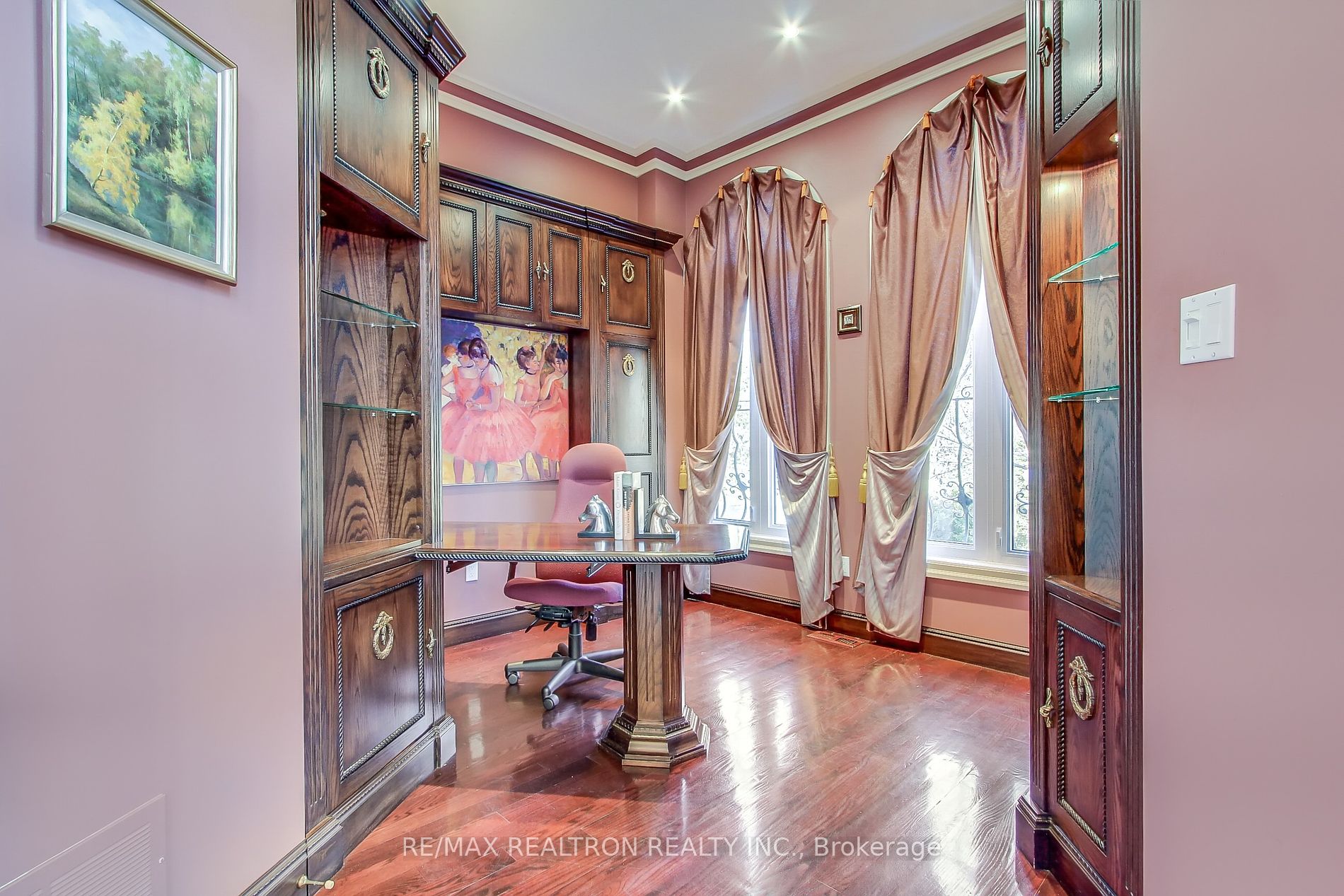 38 Thornridge Dr