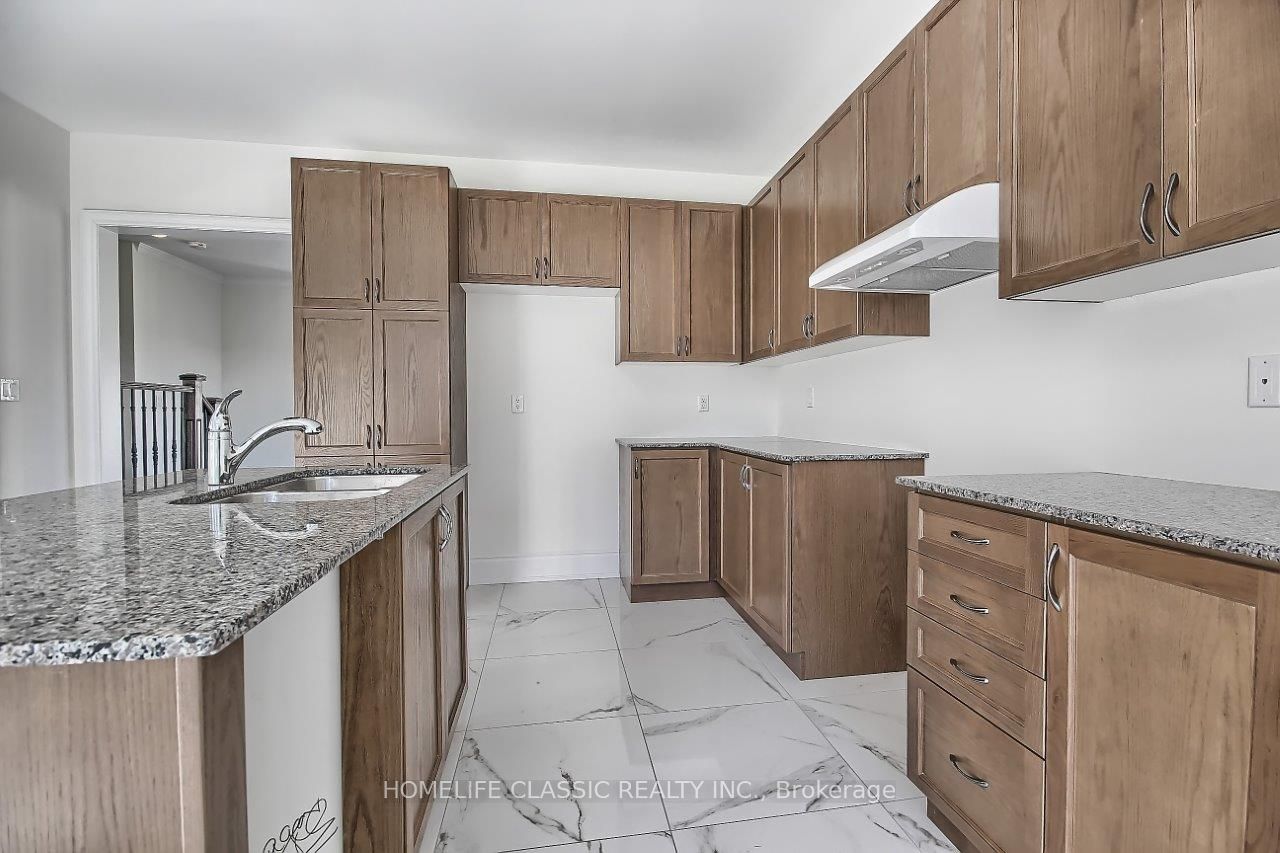 31 Robert Baldwin Blvd